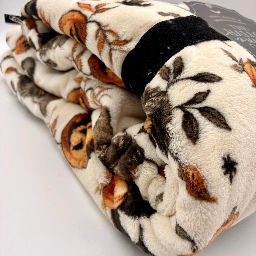 The Hallow Manor Black Cat Pumpkin Oversized Plush Throw Blanket 60x70 Halloween